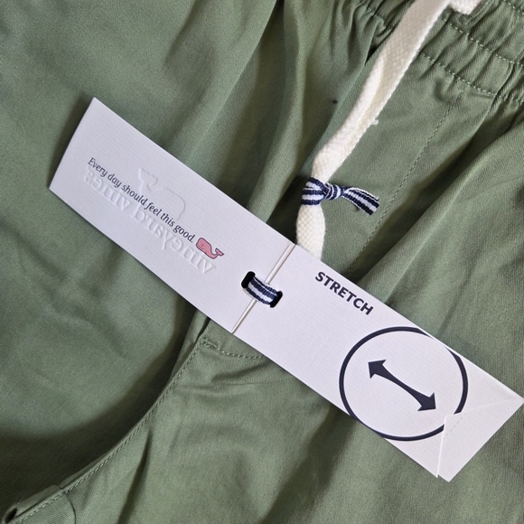 Vineyard Vines Olive Chinos - Picture 6 of 9